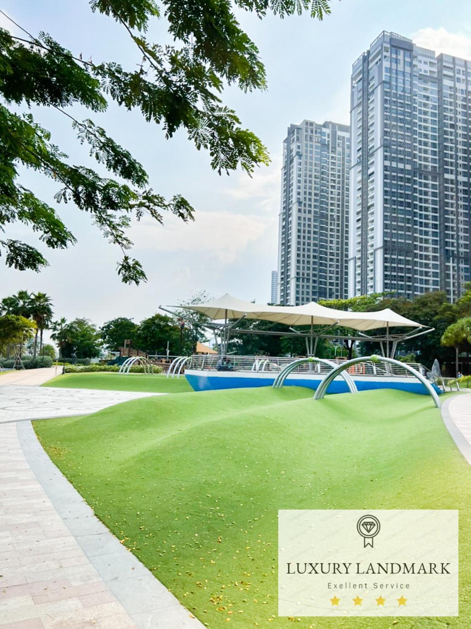 Landmark Saigon Pearl Riverview Residences *